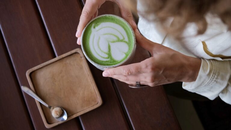 Matcha Tea: 8 Benefits Backed by Science