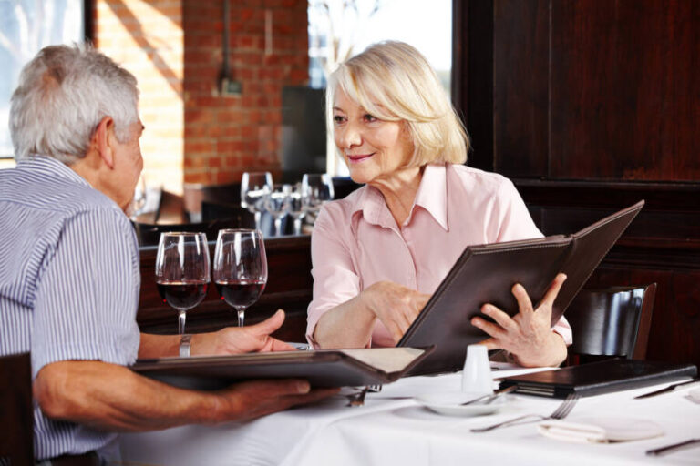 6 Retiree-Friendly Restaurants: Dining Out in NYC
